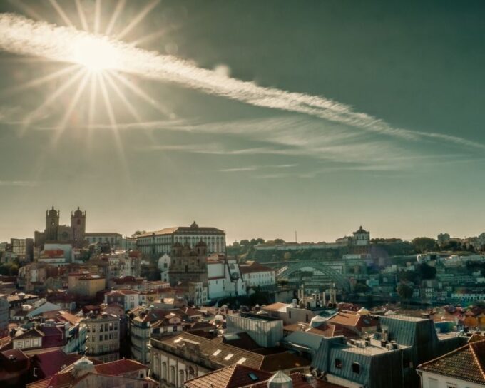 Porto: Half-Day Walking Photo Tour - Guides Expertise