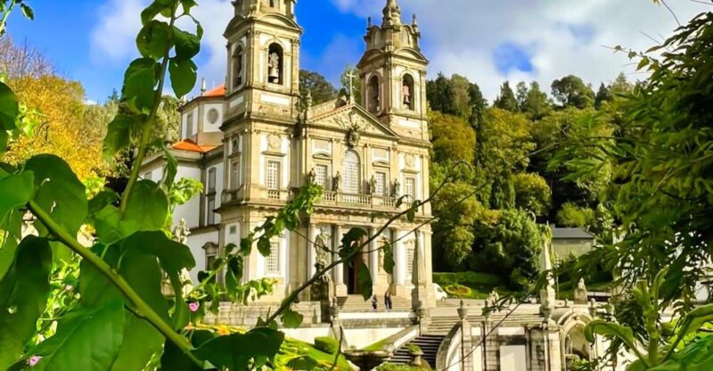 Porto: Hidden Charms, Guimarães & Braga Day Tour - Guimarães Highlights