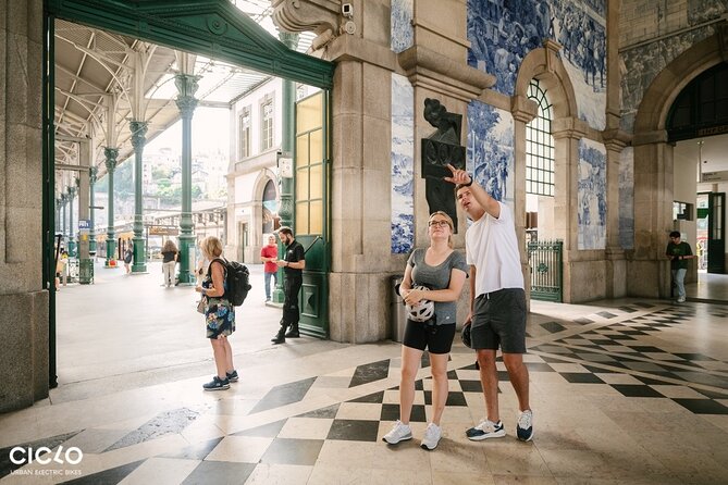 Porto Highlights in 3 Hours E-Bike Tour - Historical, Sightseeing - Exploring the Citys Architecture