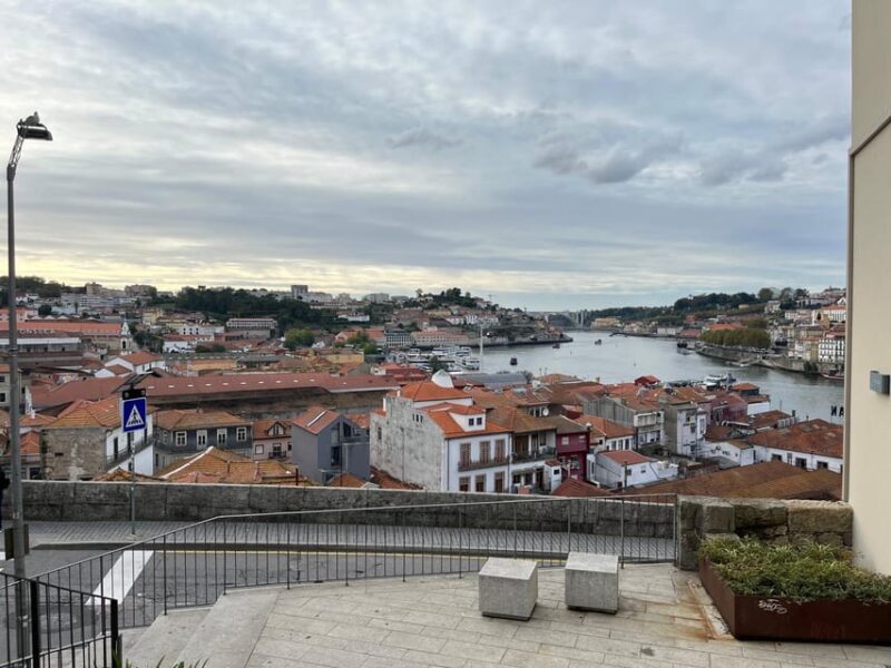 Porto: Historic Center Walking Tour With a Local - Customer Feedback