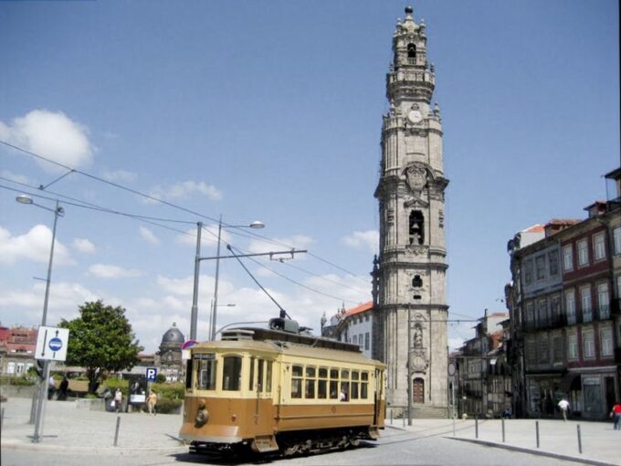 Porto: Historic E-Bike Tour With a Guide - Tour Inclusions