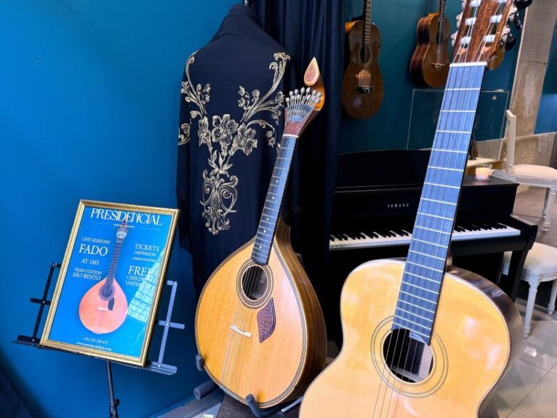 Porto: Historic São Bentos Exclusive Fado Show W/ Port Wine - Event Overview