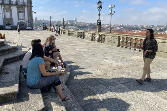Porto: Historical Center Walking Tour - Starting Location and Duration