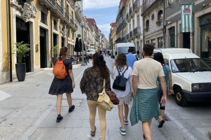 Porto: Historical Center Walking Tour - Guide Language and Rating