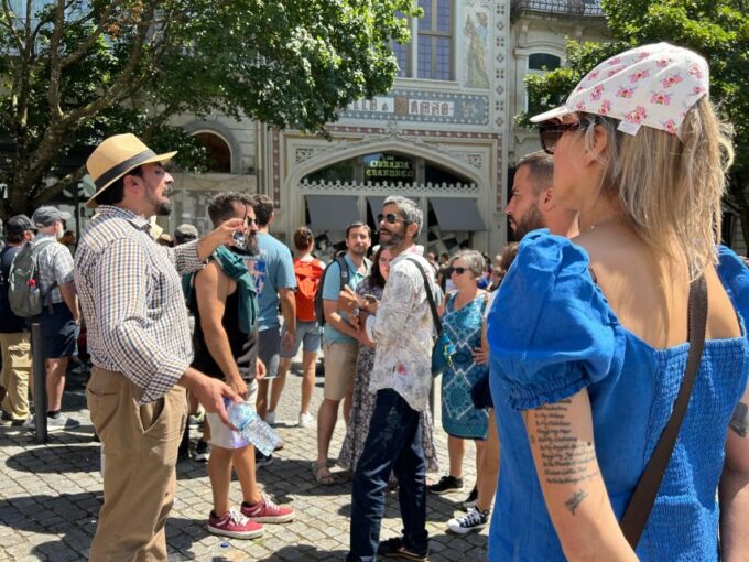 PORTO: Historical Walking Tour - Meeting Point and Accessibility