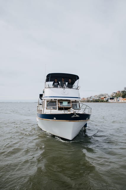 Porto: Innisfree Sunset Classic Boat Cruise 2H - Key Points