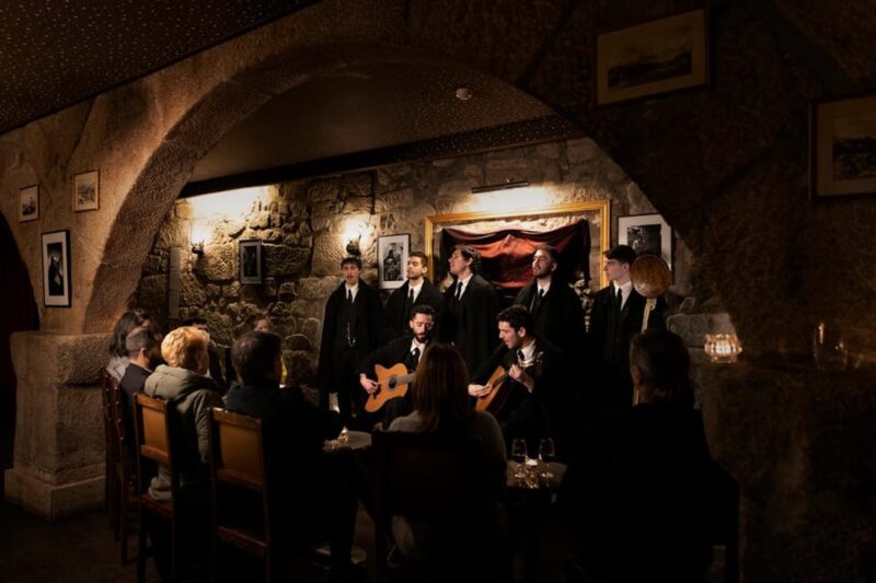 Porto: Intimate Fado Concert in a Traditional Tavern - Audience Engagement and Atmosphere