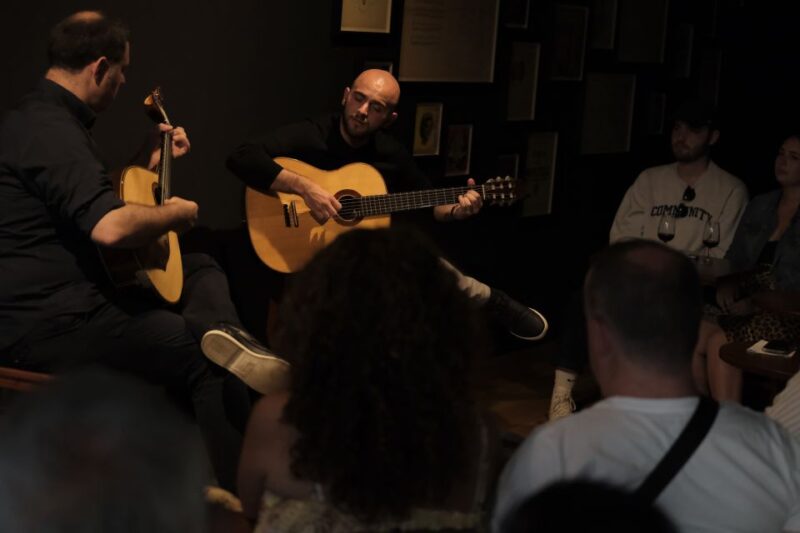 Porto: Intimate Fado Concert Ticket With a Glass of Wine - Venue and Ambiance