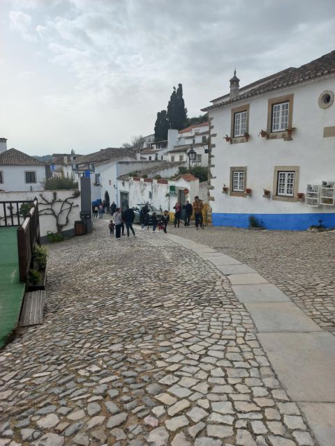 Porto / Lisbon Transfer With Aveiro, Nazaré & Óbidos - Frequently Asked Questions