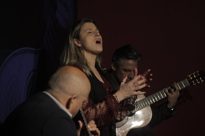 Porto: Live Fado With a Glass of Port Wine at Casa Do Fado Sé - Visiting Casa Do Fado Sé
