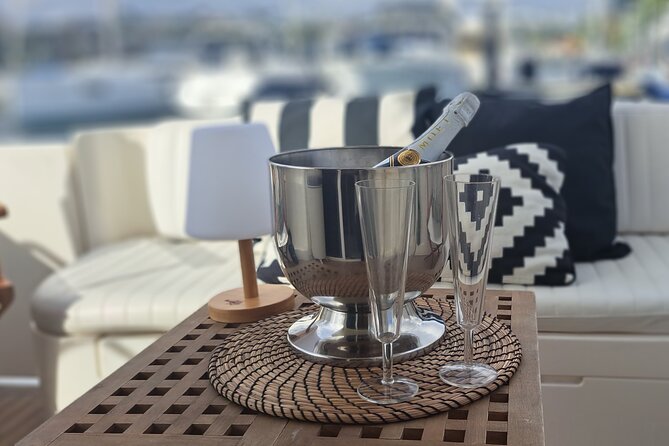 Porto: Luxury Yacht Cruise on the Douro River and Estuary Reserve - Accessibility Information