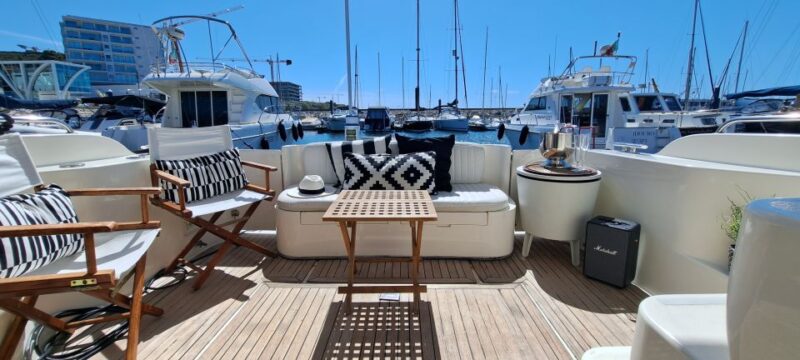 Porto: Luxury Yacht Tour of the 6 Bridges and Douro Estuary - Experience and Amenities