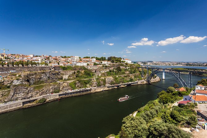 Porto Magic Train City Tour With Port Tastings - Highlights of the Magic Train Tour