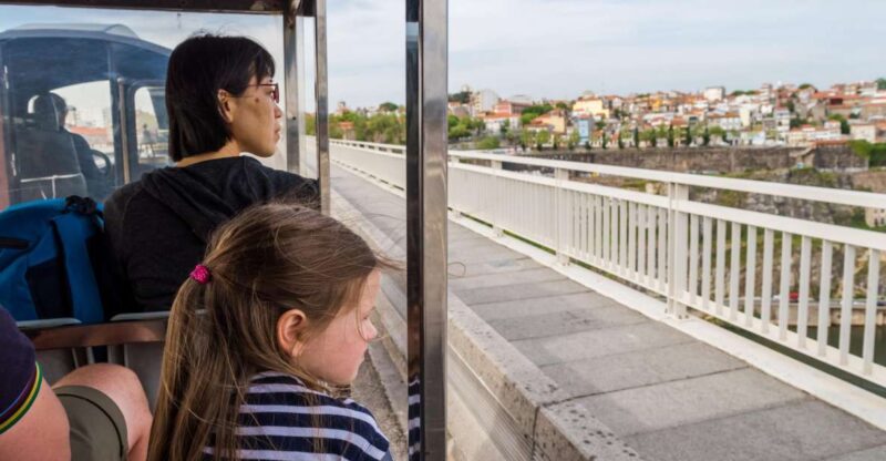 Porto: Magic Train Tour and Port Wine Tastings - Tour Experience