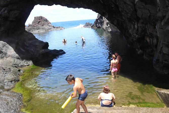 Porto Moniz 4x4 West Tour - Seixal Sightseeing
