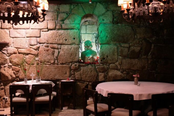 Porto Moonlight Walk & Fado Dinner - Customization Options