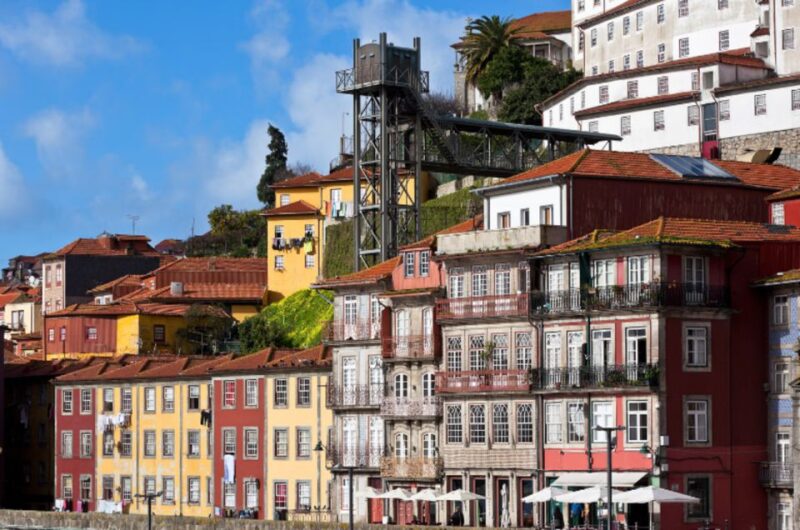 Porto Old Ribiera Wall Walking Tour - Tour Highlights