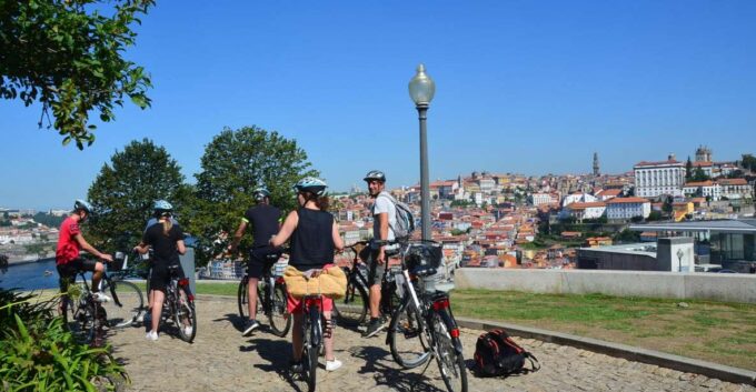Porto: Porto Bike Atlantic Route - Train Ride Back