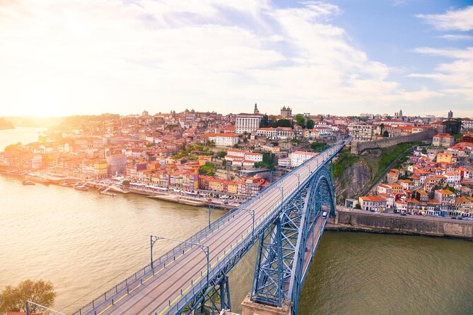Porto Private Airport Transfer With 2-Hour Mini-Tour (1 to 4 People) - Key Points