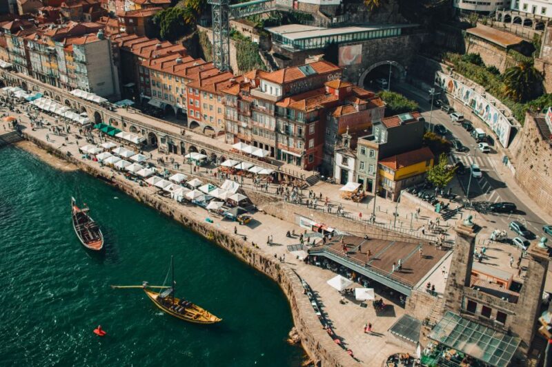 Porto: Private Architecture Tour With a Local Expert - Logistics and Meeting Point