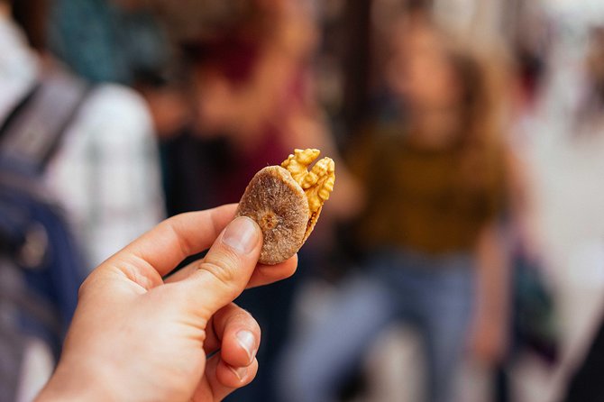 Porto Private Food and Drink Tasting Tour With Local - Accessibility and Transportation