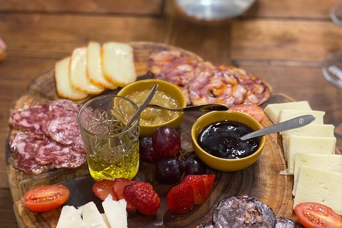 Porto Private Gourmet Food & Wine Historic Tour With a Sommelière - Meeting and Pickup Information