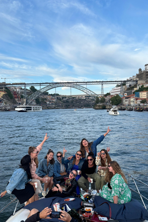 Porto: Private Party Boat in Douro - Key Points