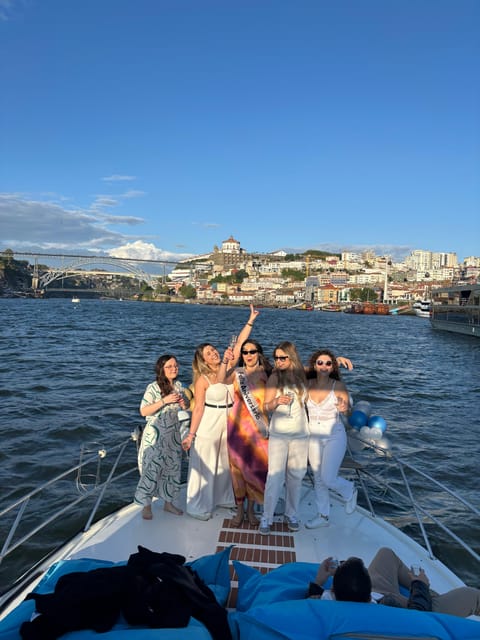 Porto: Private Party Boat in Douro - Inclusions