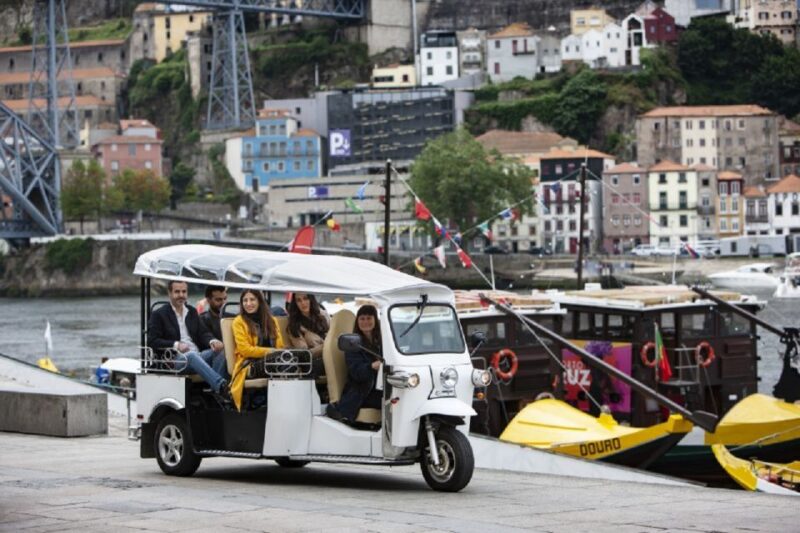 Porto: Private Sightseeing Tour by Electric Tuk Tuk - Itinerary Highlights