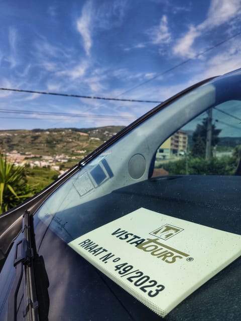 Porto: Private Tour, Boat, Two Wine Tastings, Lunch & Views - First Wine Tasting