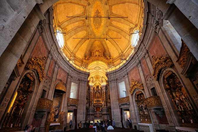 Porto PRIVATE TOUR With Locals: Highlights & Hidden Gems - Meeting and Pickup Details