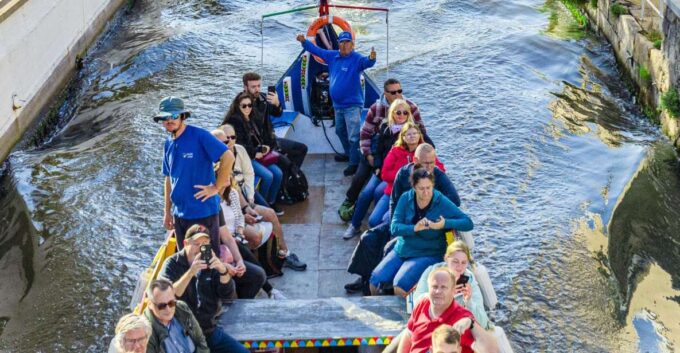 Porto: Private Transfer to Lisbon With Stops Until 3 Cities - Accessibility and Special Needs