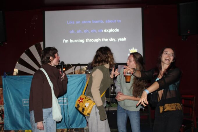 Porto: Pub Crawl With 6 Drinks, Games, & VIP Club Entry - Dress Code