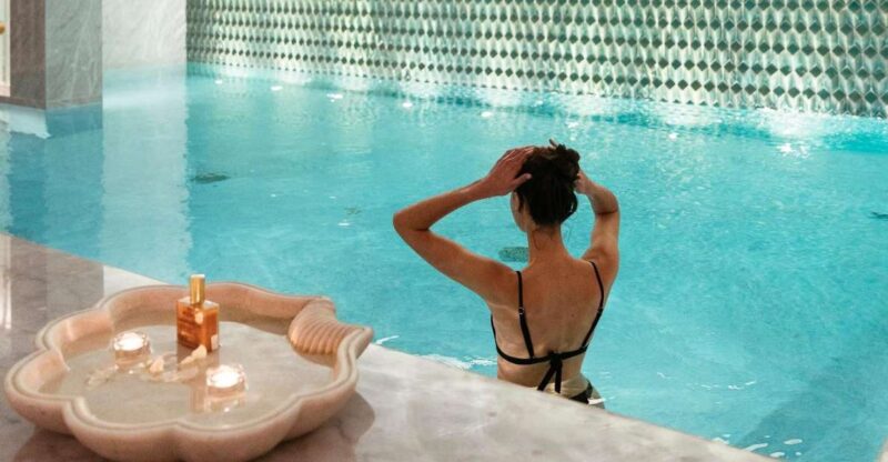 Porto: Relaxing by the Pool, Sauna and Steam Room - Key Points