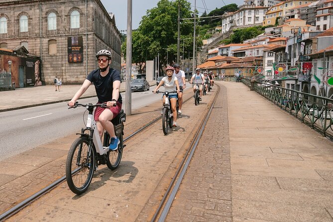 Porto Riverbank E-Bike Tour - Atlantic Coast, Gardens - Navigating the City by E-Bike