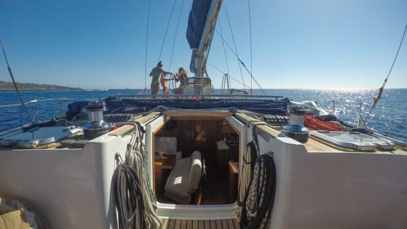 Porto San Paolo: Tavolara Island Sailboat Cruise With Lunch - Itinerary and Experience