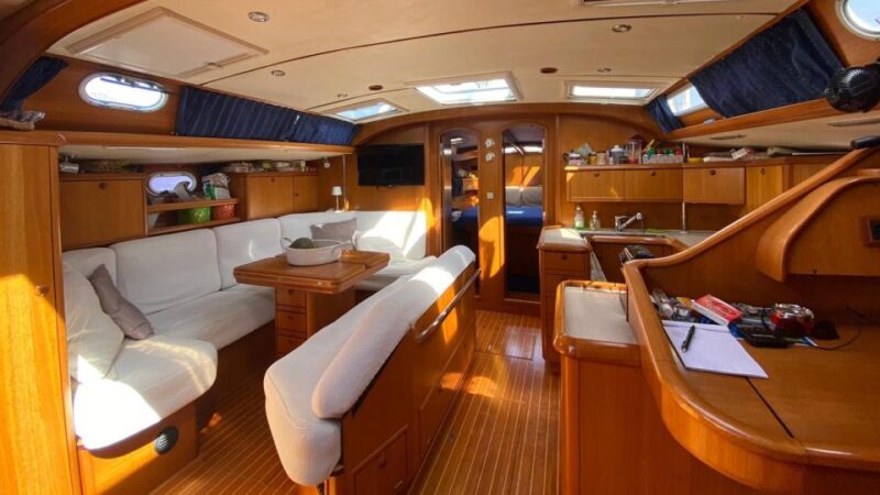 Porto San Paolo: Tavolara Island Sailboat Cruise With Lunch - Inclusions and Exclusions