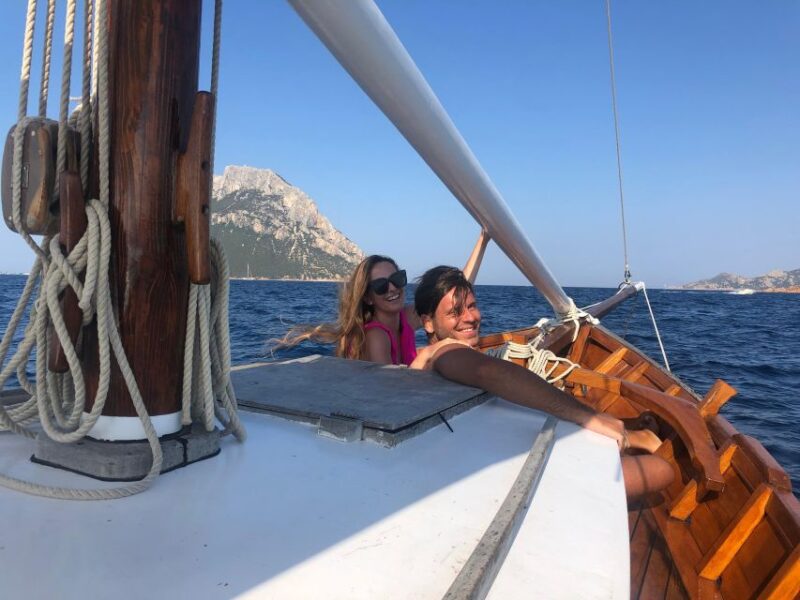 Porto San Paolo: Tavolara & Molara Vintage Cruise With Lunch - Onboard Amenities for a Relaxing Journey