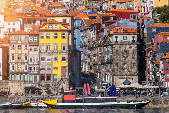 Porto Scavenger Hunt and Best Landmarks Self-Guided Tour - Navigating the Tour