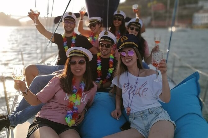Porto: Single Party on a Charming Sailboat With Welcome Drink - About Your Stay