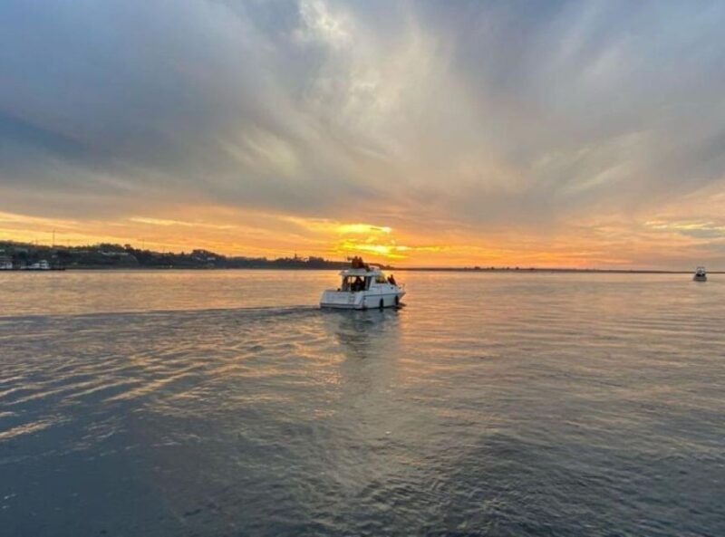 Porto: Sunset Boat Trip With Welcome Drink - Inclusions
