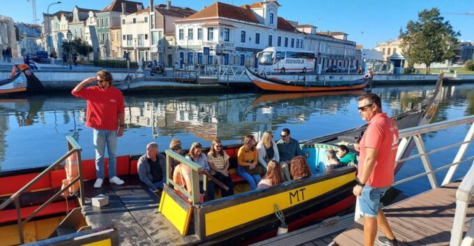 Porto to Lisbon Private Tour, Choose 2 or 3 Stops on the Way - Discover Aveiros Canals