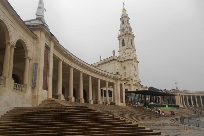 Porto to Lisbon With Stops: Aveiro, Fátima, Coimbra, Nazaré, Óbidos - Confirmation and Private Tour