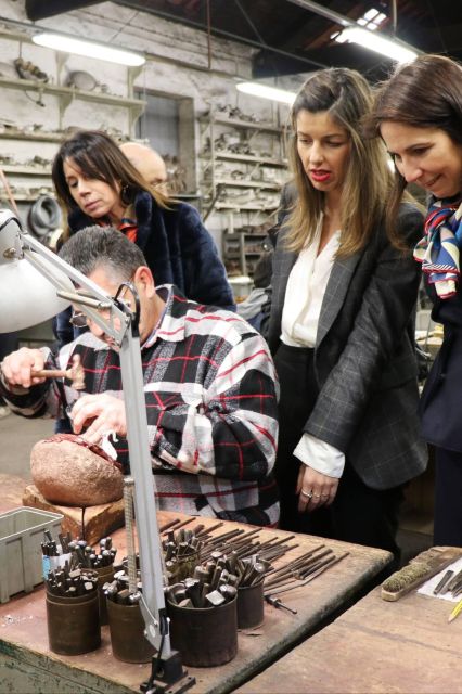 Porto: Tour to the World of Silver in a Century-Old Workshop - Accessibility and Tour Logistics