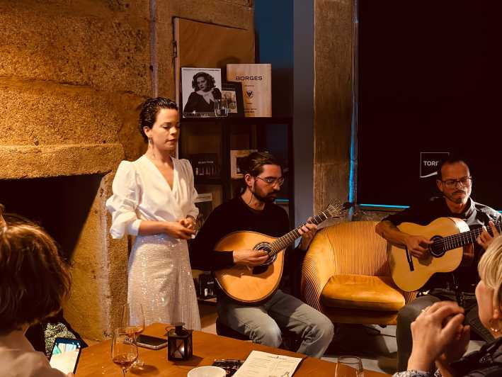 Porto: Traditional Fado Show With Welcome Drink - Language Options for the Experience