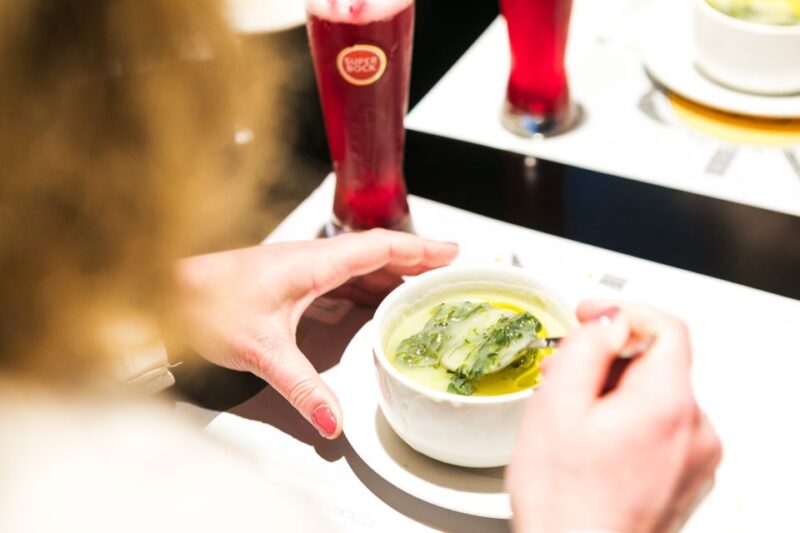 Porto: Walking Dinner Tour With Family-Owned Restaurants - Key Points