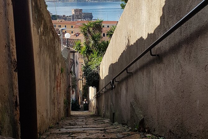 Portoferraio Walking Tour With Guide 2 Hours - Tour Guide Expertise