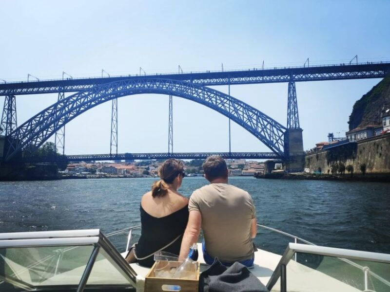 Porto:Private Boat Tour 6 Bridges 1h30 Group Price up to 6px - Inclusions and Amenities