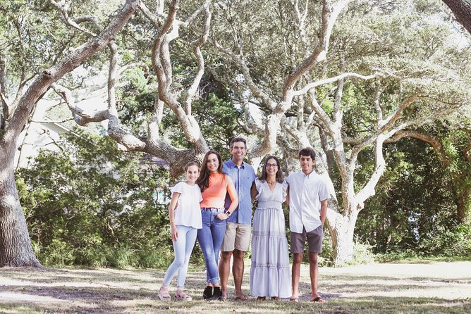 Portrait Photographer - Operating Hours and Availability