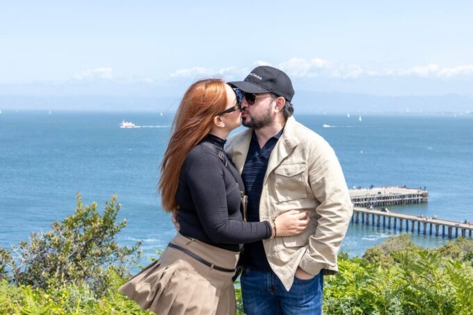 Portrait Session at Golden Gate Bridge SF - Pricing and Booking